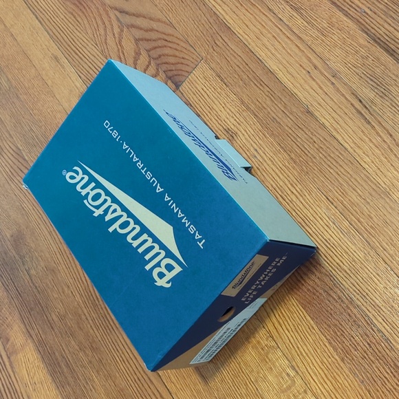 NWT Blundstone 585 Rustic Brown Boots Pull-on Classic Chelsea Men's 9.5 - Picture 2 of 10